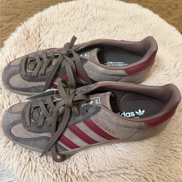 Adidas Men's Brown and Red Sneakers - Picture 11 of 12